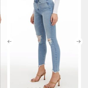 Good American GOOD LEGS CROP SIDE STEP